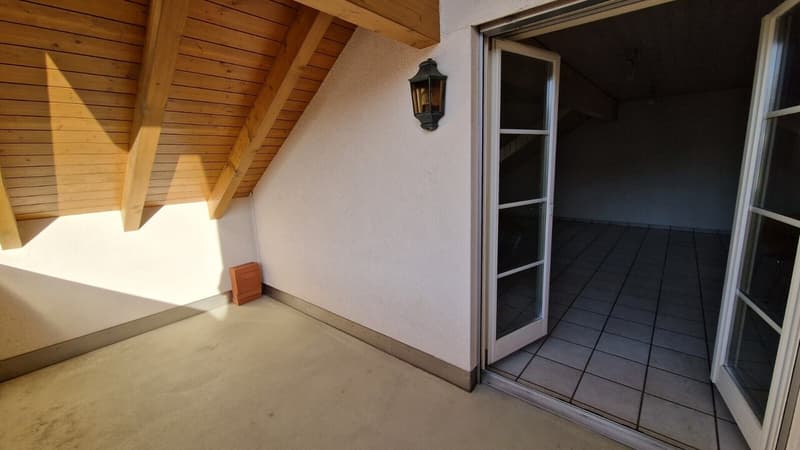 Bel appartement mansardé avec ascenseur ! (6)