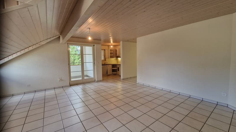 Bel appartement mansardé avec ascenseur ! (3)