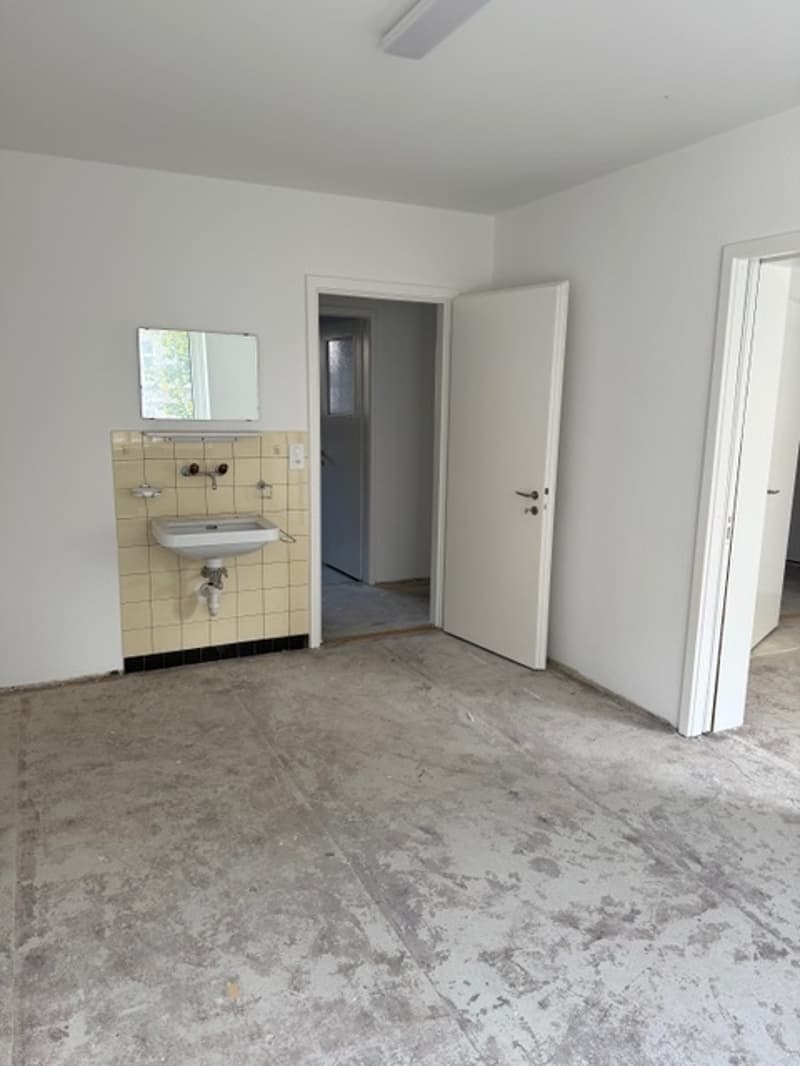 Espace commercial / bureau / salle de thérapie à louer dans un excellent emplacement (6)