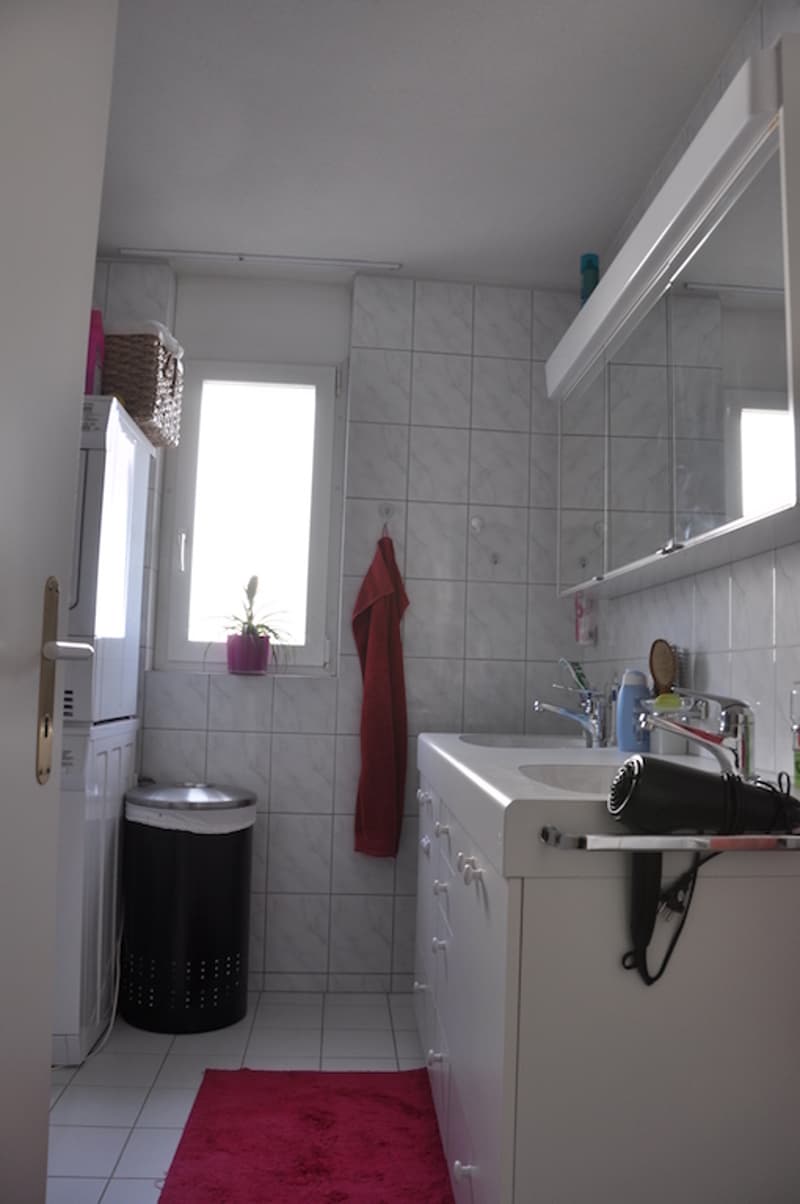 4,5 - Appartamento con balcone coperto nel centro del villaggio di Seltisberg! (11)