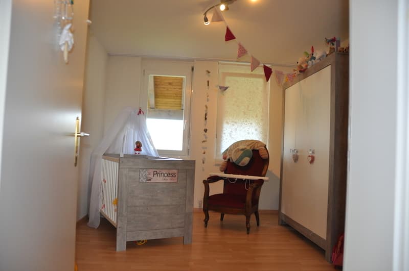 4,5 - Appartamento con balcone coperto nel centro del villaggio di Seltisberg! (8)