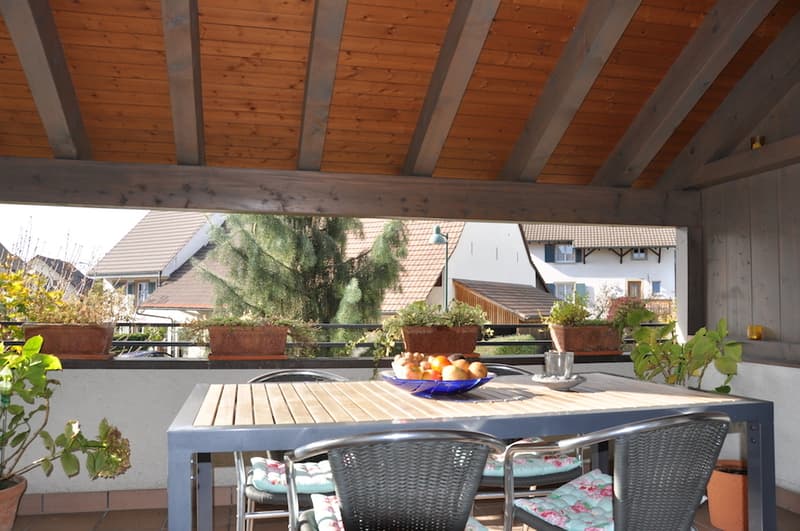4,5 - Appartamento con balcone coperto nel centro del villaggio di Seltisberg! (2)