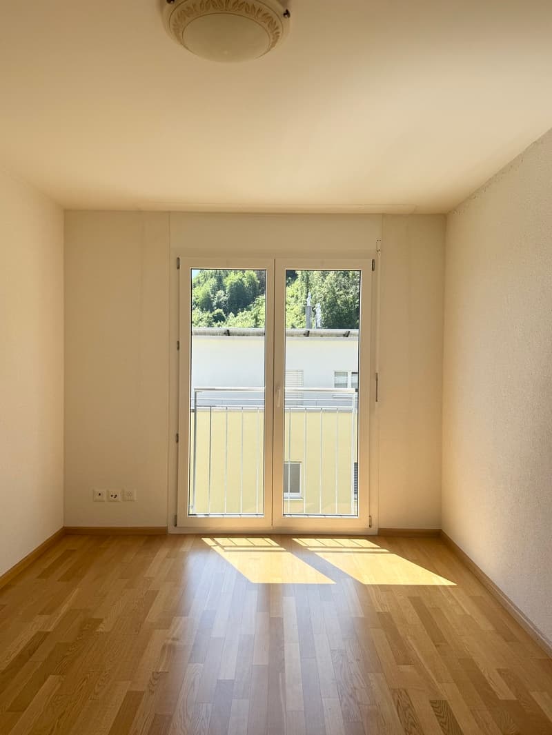 APPARTAMENTO 4,5 LOCALI CON BALCONE SPazioso E LOCALI DI DEPOSITO POLIVALENTI (11)