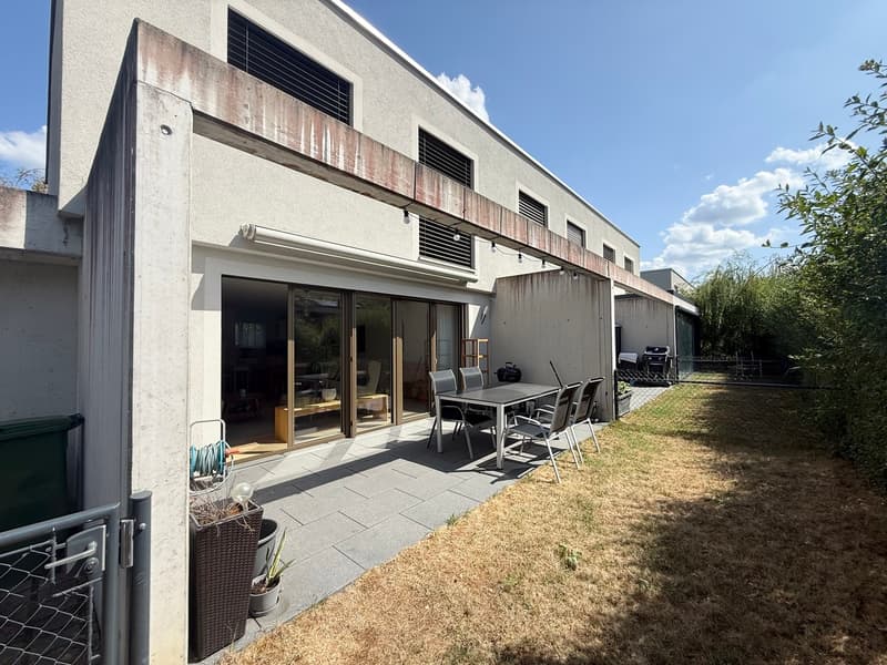 Neuwertiges Reiheneckhaus in Reinach! (6)