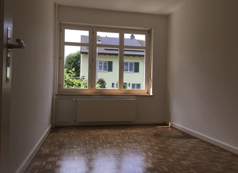 Appartement attractif 3.5 pièces avec balcon dans un emplacement calme (5)