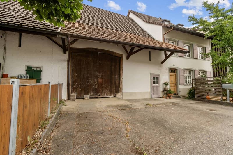 Charmantes Baselbieter Bauernhaus mit modernem Wohnkomfort! (1)