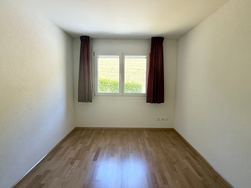 4.5-ZIMMERWOHNUNG MIT GROSSZÜGIGEM BALKON UND VIELSEITIGEN NEBENRÄUMEN (10)