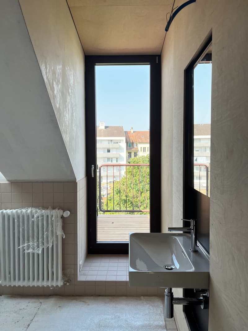 Sanierte Dachwohnung mit Balkon im St. Johann! (3)