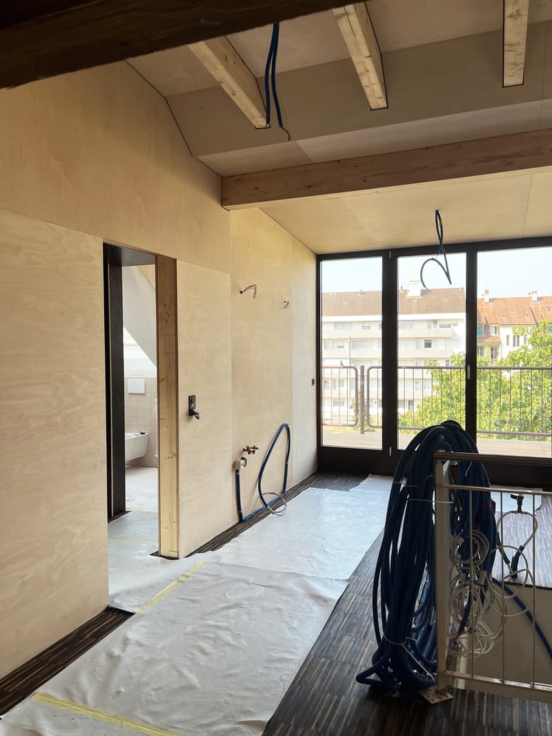 Sanierte Dachwohnung mit Balkon im St. Johann! (2)