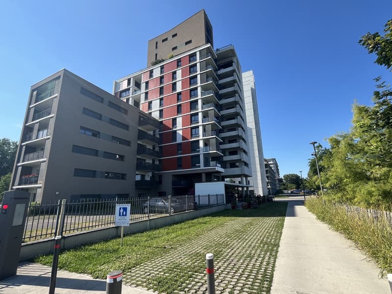"Traumwohnung - atemberaubende Aussicht ins Dreiländereck/ Rheinhafen Basel,CH / Weil,D / Huningue,F" (12)
