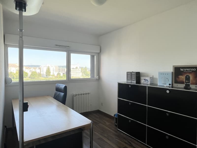 "Traumwohnung - atemberaubende Aussicht ins Dreiländereck/ Rheinhafen Basel,CH / Weil,D / Huningue,F" (7)