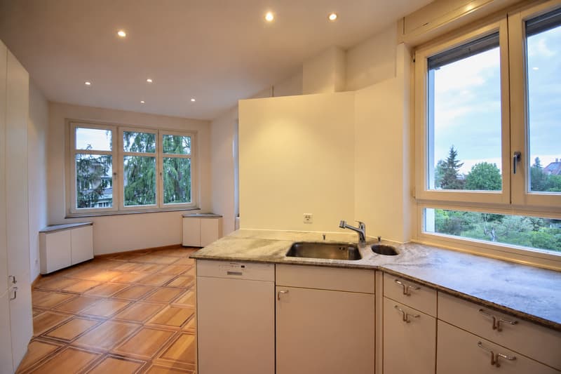 Schöner Altbau an bester Lage! (2)