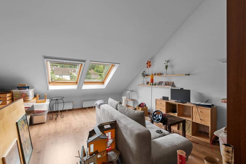 Familienfreundliches 7.5-Zimmer-Reihenhaus im STWE in Riehen! (12)