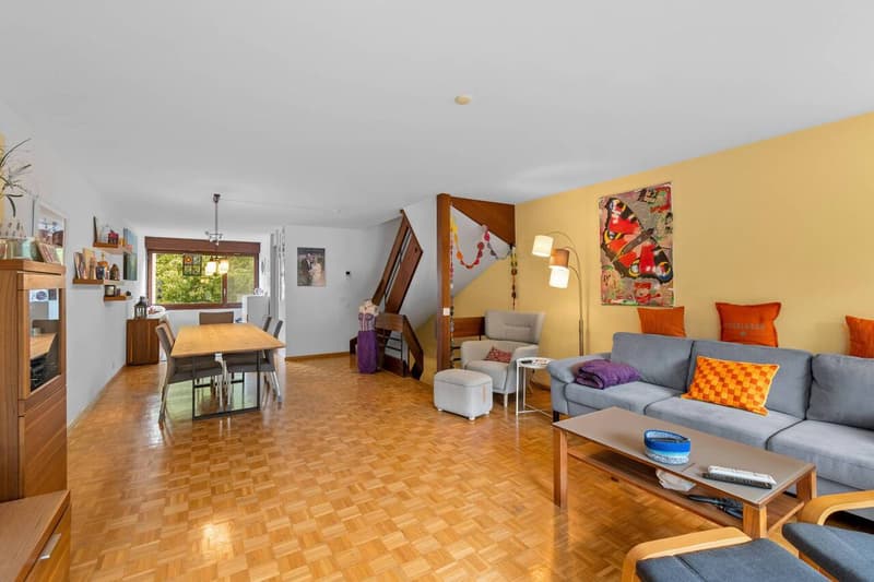 Familienfreundliches 7.5-Zimmer-Reihenhaus im STWE in Riehen! (5)