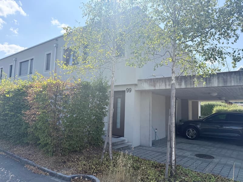 Neuwertiges Reiheneckhaus in Reinach! (10)