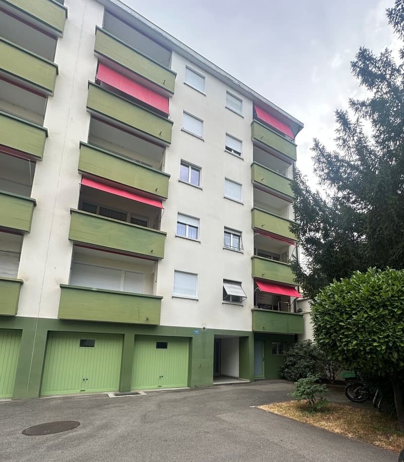 Helle 3.5 Zimmerwohnung mit Lift und Balkon (8)