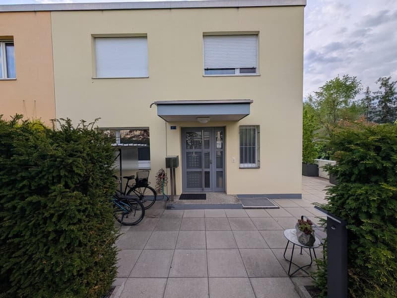 Renoviertes Reiheneckhaus mit tollem Garten! (2)