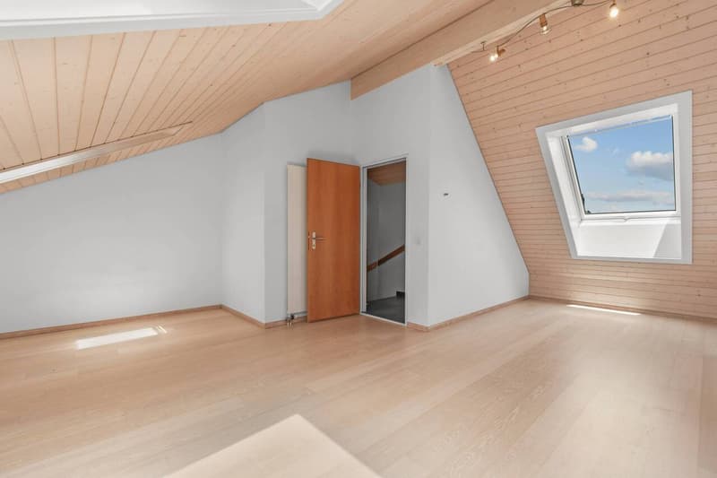 Familienfreundliches Reihenhaus an gut erschlossener Lage! (2)