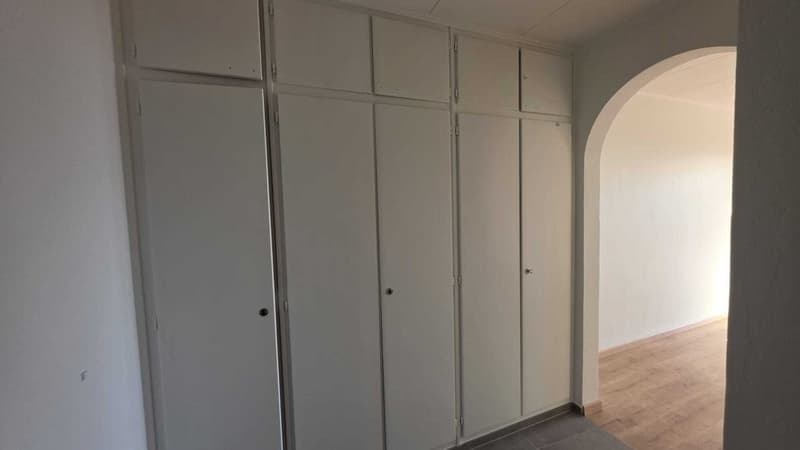 Hall.jpg