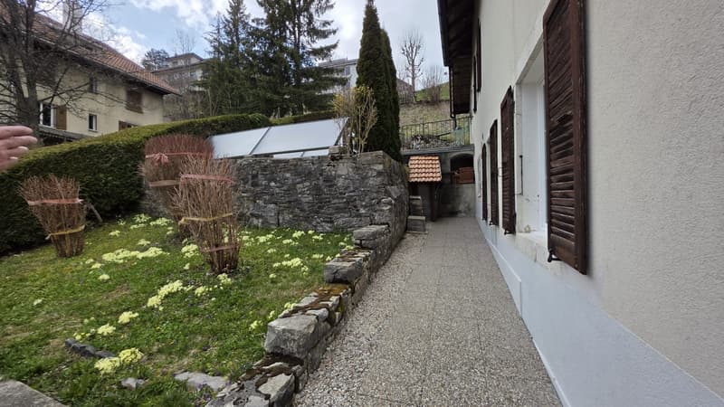 Apartment with Private Terrace and Garage (3)