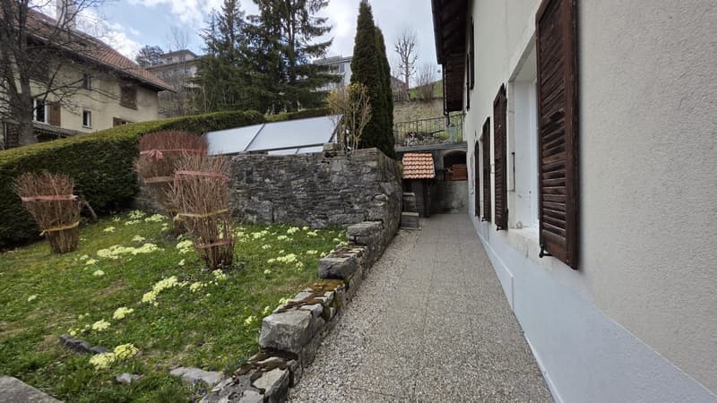 Apartment with Private Terrace and Garage (4)