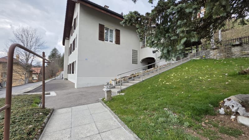 Apartment with Private Terrace and Garage (2)