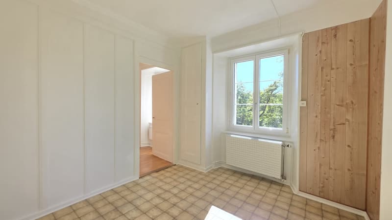 APPARTEMENT AVEC TERRASSE COMMUNE ET GARAGE (5)