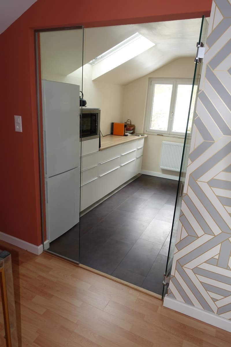 3.5 pièces tout confort dans petite maison avec spacieux jardin commun (2)