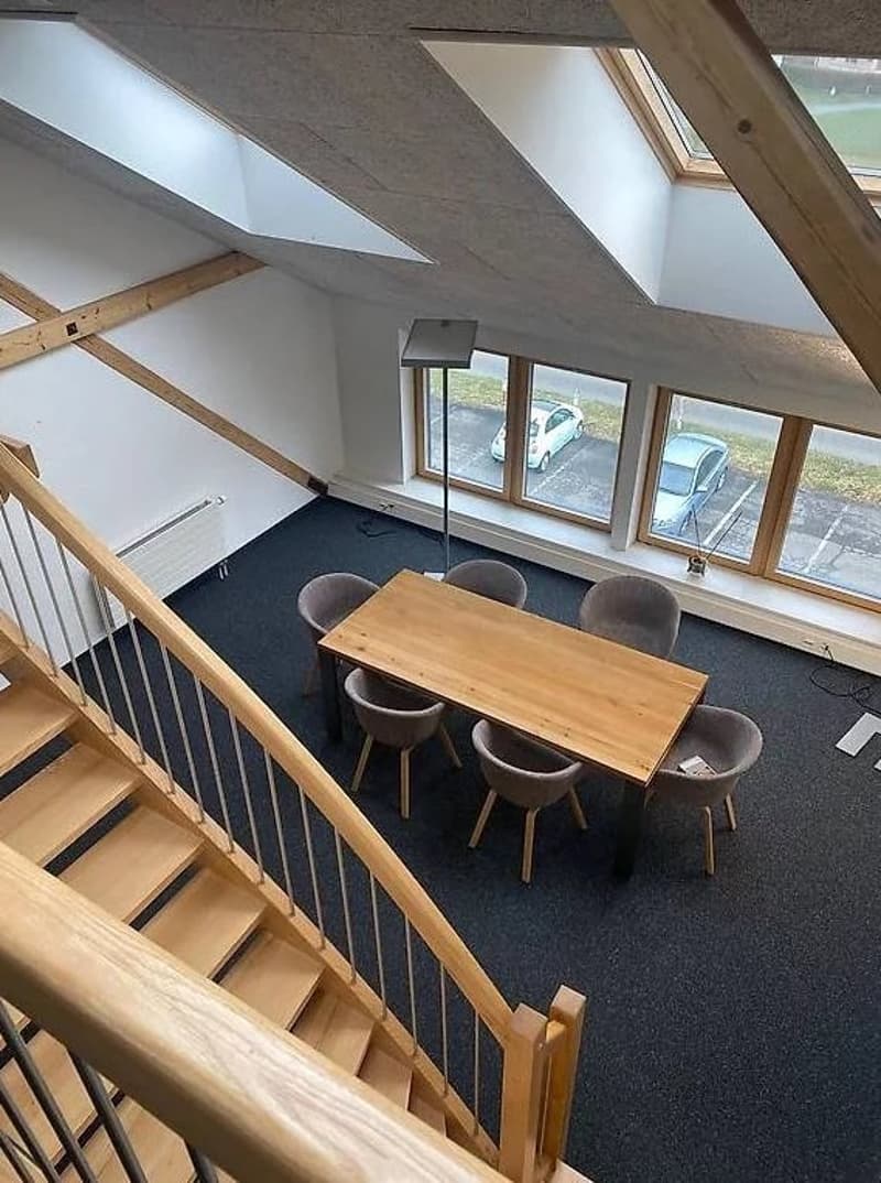 Beautiful commercial space of 106 m2 in duplex in the old arsenal in Bex (4)