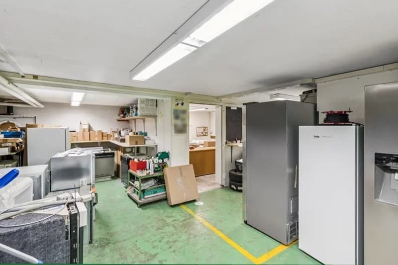 Locali commerciali - showroom - Officina (9)