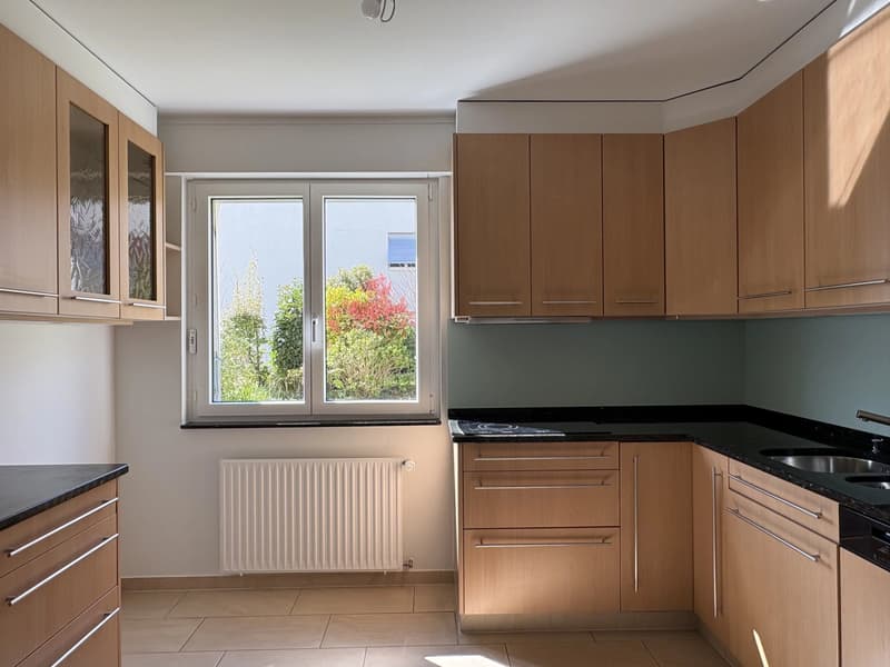 Spacieux appartement de 4,5 pièces d'env. 145 m2 avec vue sur le lac et les montagnes (5)