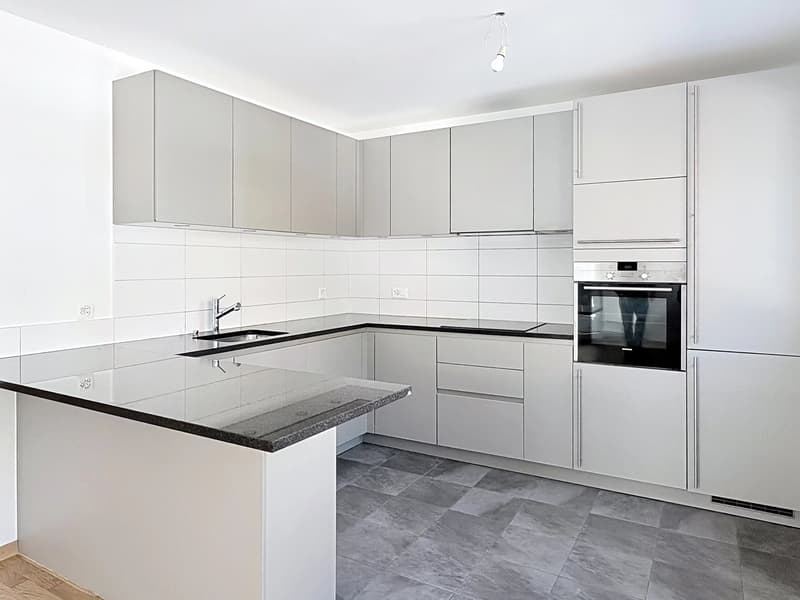 Schönes 4,5-Zimmer-Apartment in unmittelbarer Nähe zum See und allen Annehmlichkeiten (2)