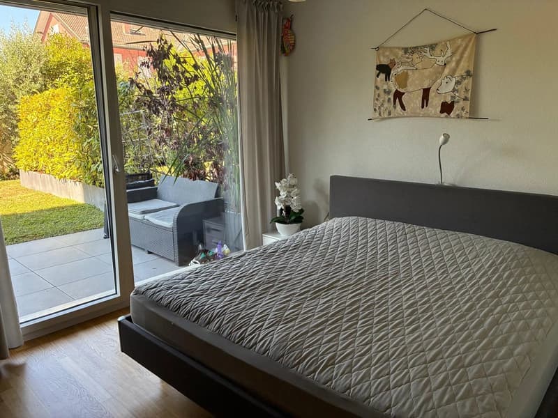 Zu vermieten: sehr schönes Apartment mit privatem Garten. Mietvertrag für zwei Jahre. (3)