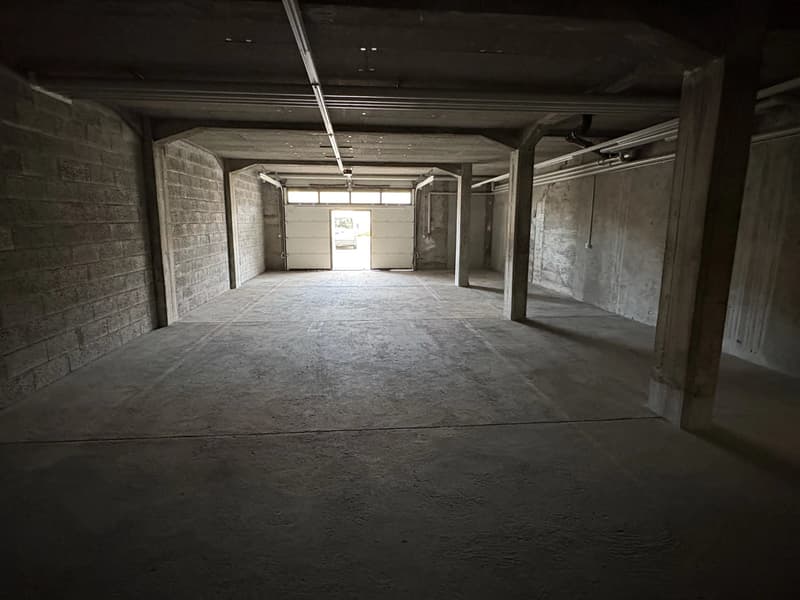 Grande surface brute de 106 m2 dans l'ancien arsenal à Bex (3)