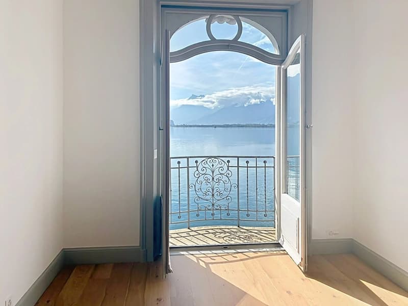 Exceptional, a life with feet in the water in the heart of Montreux (7)