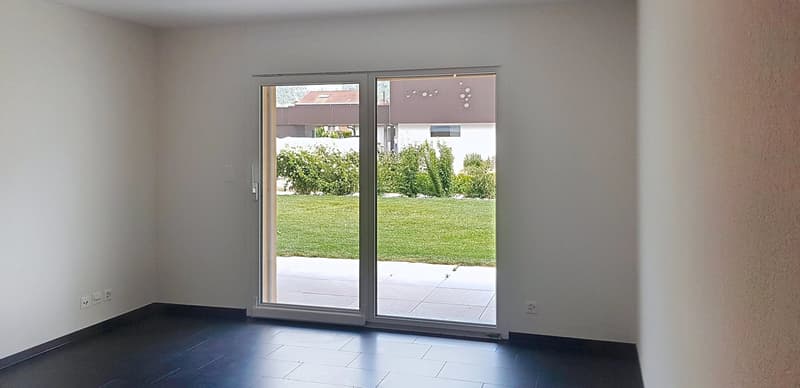Charmant studio au rez-de-chaussée avec terrasse (2)