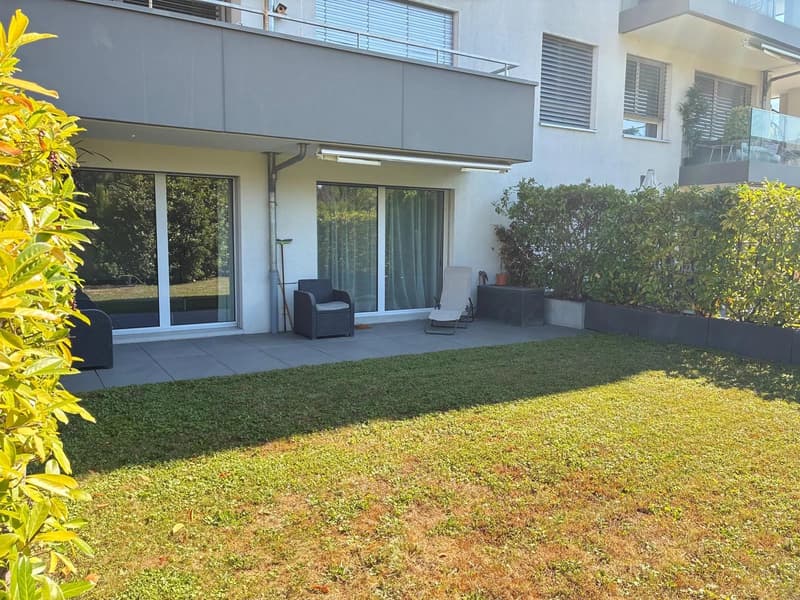 À louer : très bel appartement avec jardin privatif. Bail à durée déterminée de deux années. (1)