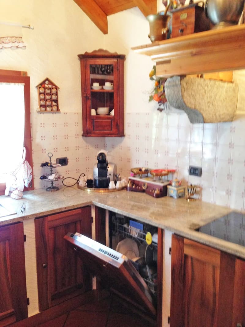Old rustic house completely renovated for sale in Canfinello (Italy) (3)
