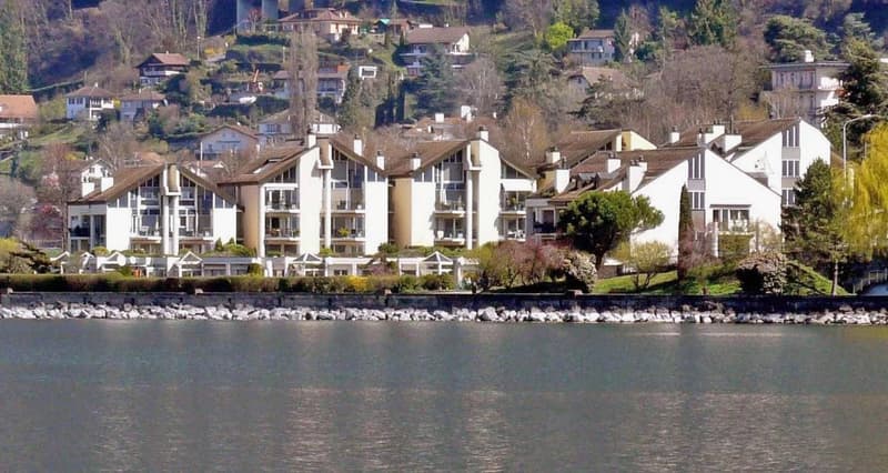 Apartment on the top floor, by the lake (3)