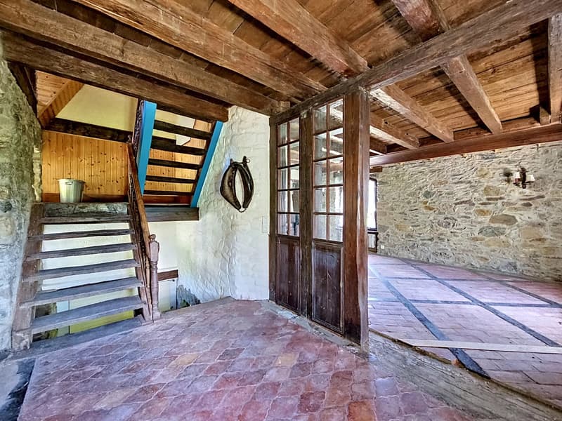 18th-century master house to renovate (11)