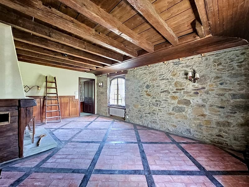 18th-century master house to renovate (9)