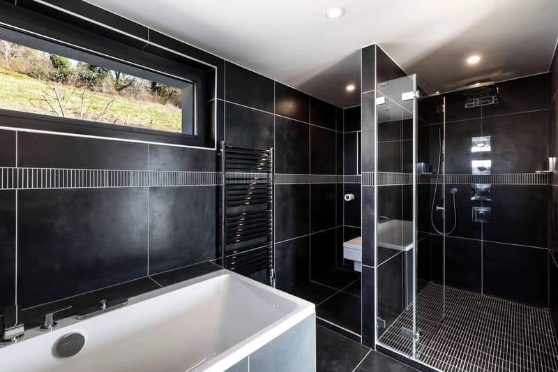 Bright property with pool and panoramic view (13)