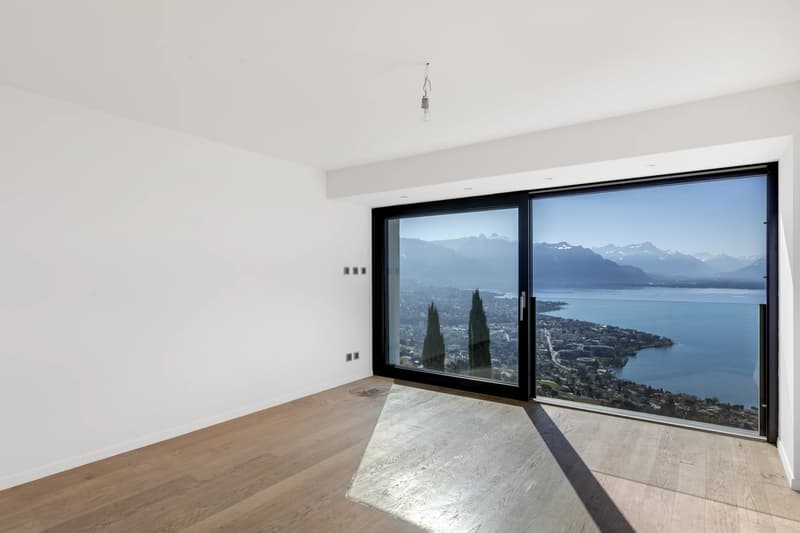 Bright property with pool and panoramic view (11)