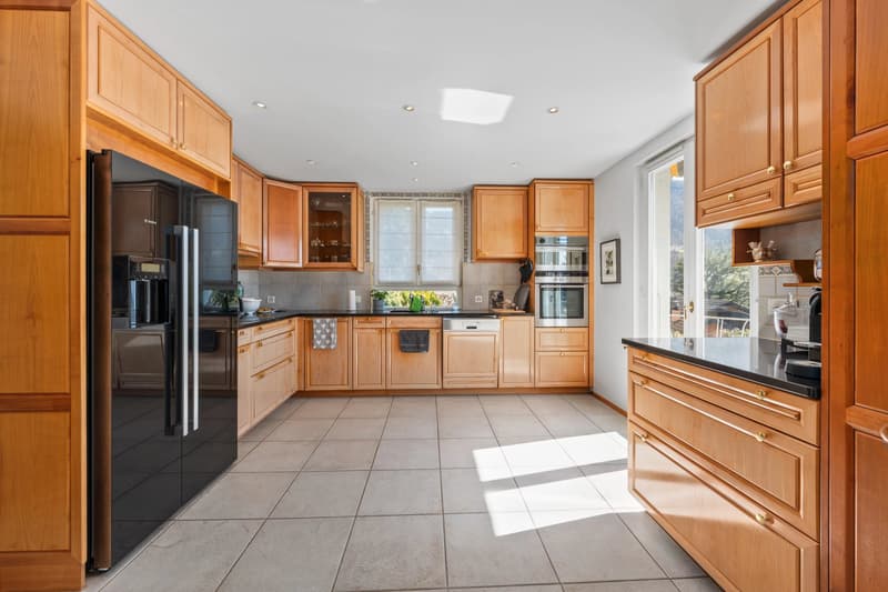 Charming property with breathtaking views (9)