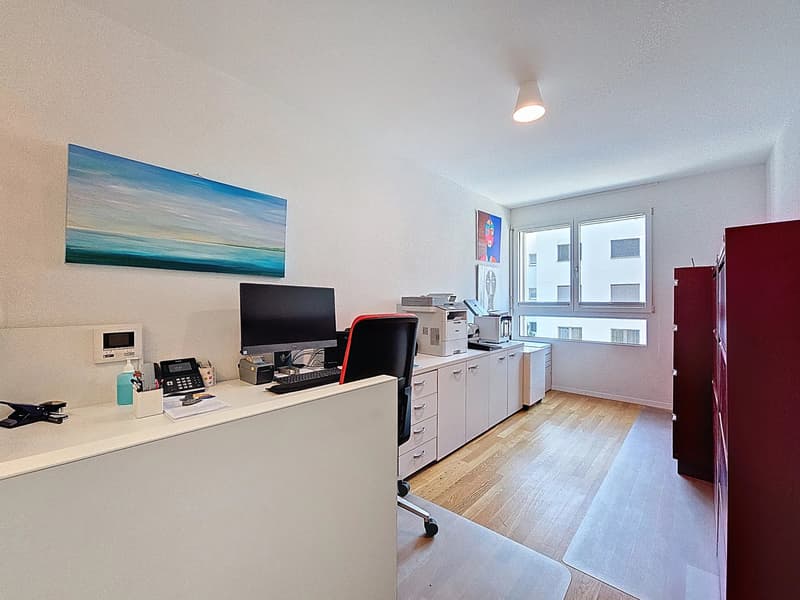 Schönes Apartment mit 4,5 Zimmern, nur wenige Schritte vom See entfernt (11)
