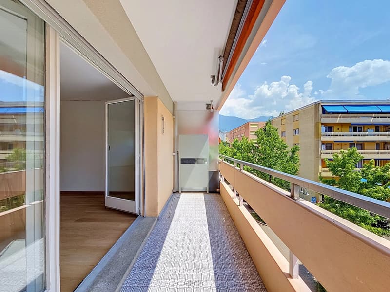 Vier-Zimmer-Wohnung zur Renovierung in der Nähe des Sees (1)