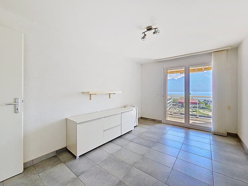 Superbe Dachgeschoss mit 4 Zimmern, großer Terrasse und Panoramablick (10)