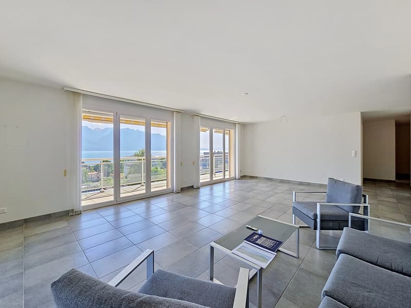 Superbe Dachgeschoss mit 4 Zimmern, großer Terrasse und Panoramablick (8)