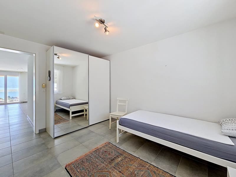 Superbe Dachgeschoss mit 4 Zimmern, großer Terrasse und Panoramablick (12)