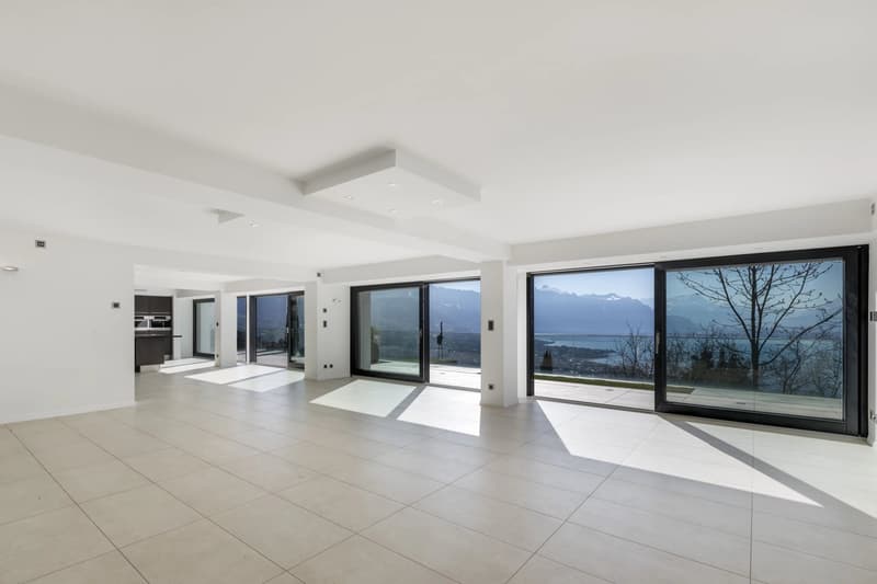 Propriété lumineuse avec piscine et vue panoramique (1)